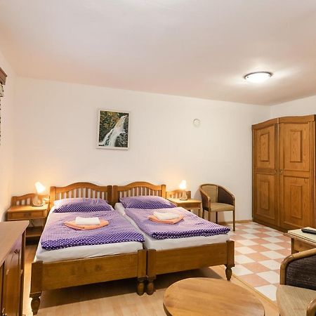 Hotel Perla Jizery Josefŭv Dŭl Ngoại thất bức ảnh