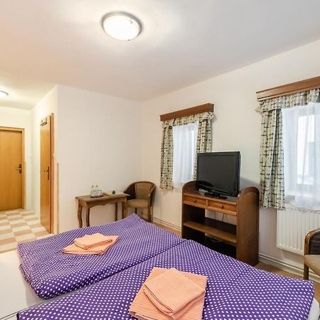 Hotel Perla Jizery Josefŭv Dŭl Ngoại thất bức ảnh