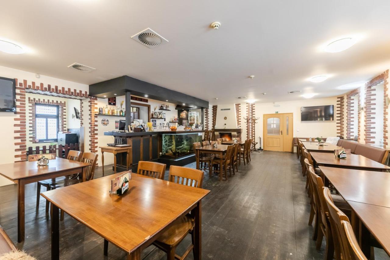 Hotel Perla Jizery Josefŭv Dŭl Ngoại thất bức ảnh