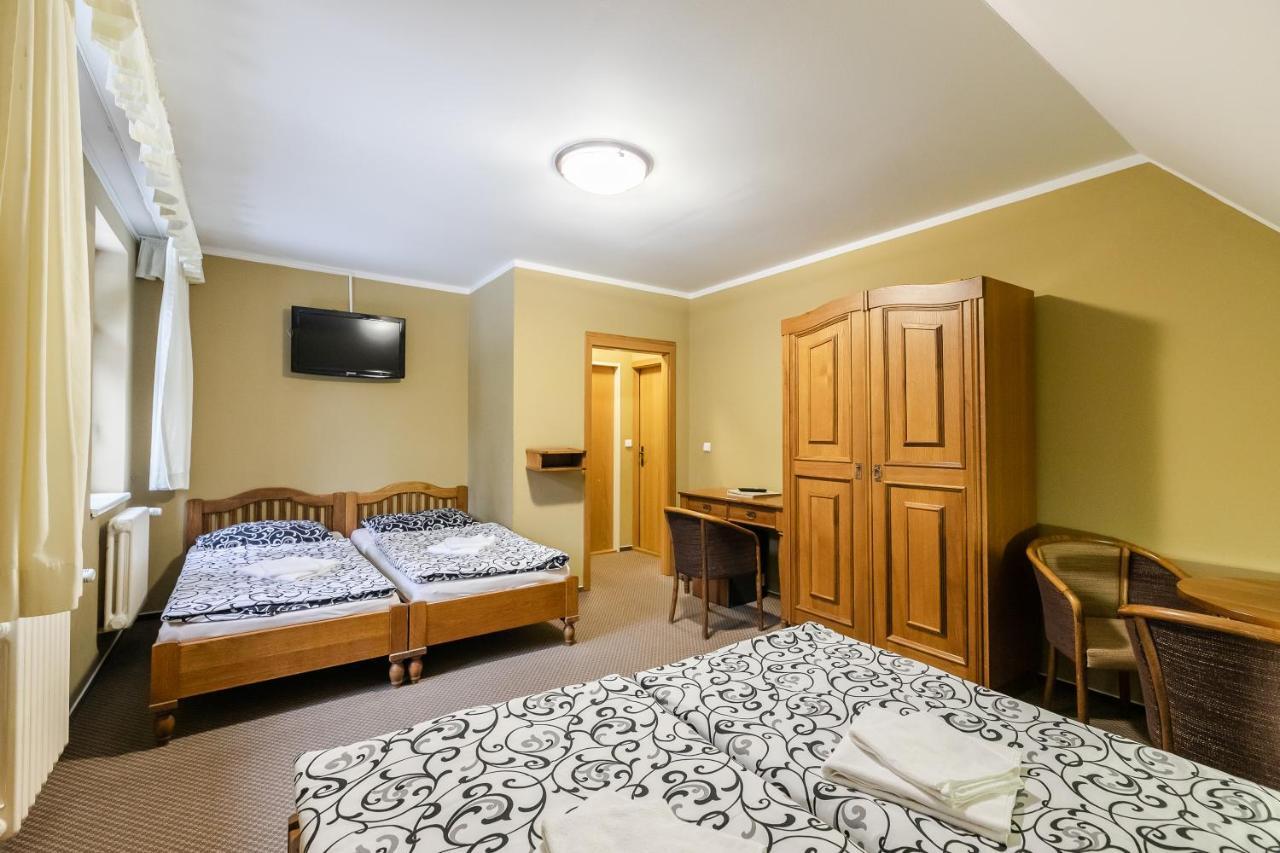 Hotel Perla Jizery Josefŭv Dŭl Ngoại thất bức ảnh