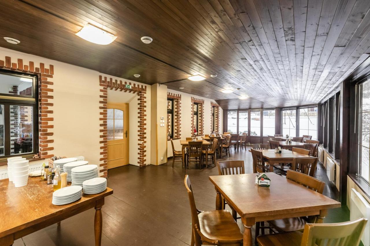 Hotel Perla Jizery Josefŭv Dŭl Ngoại thất bức ảnh