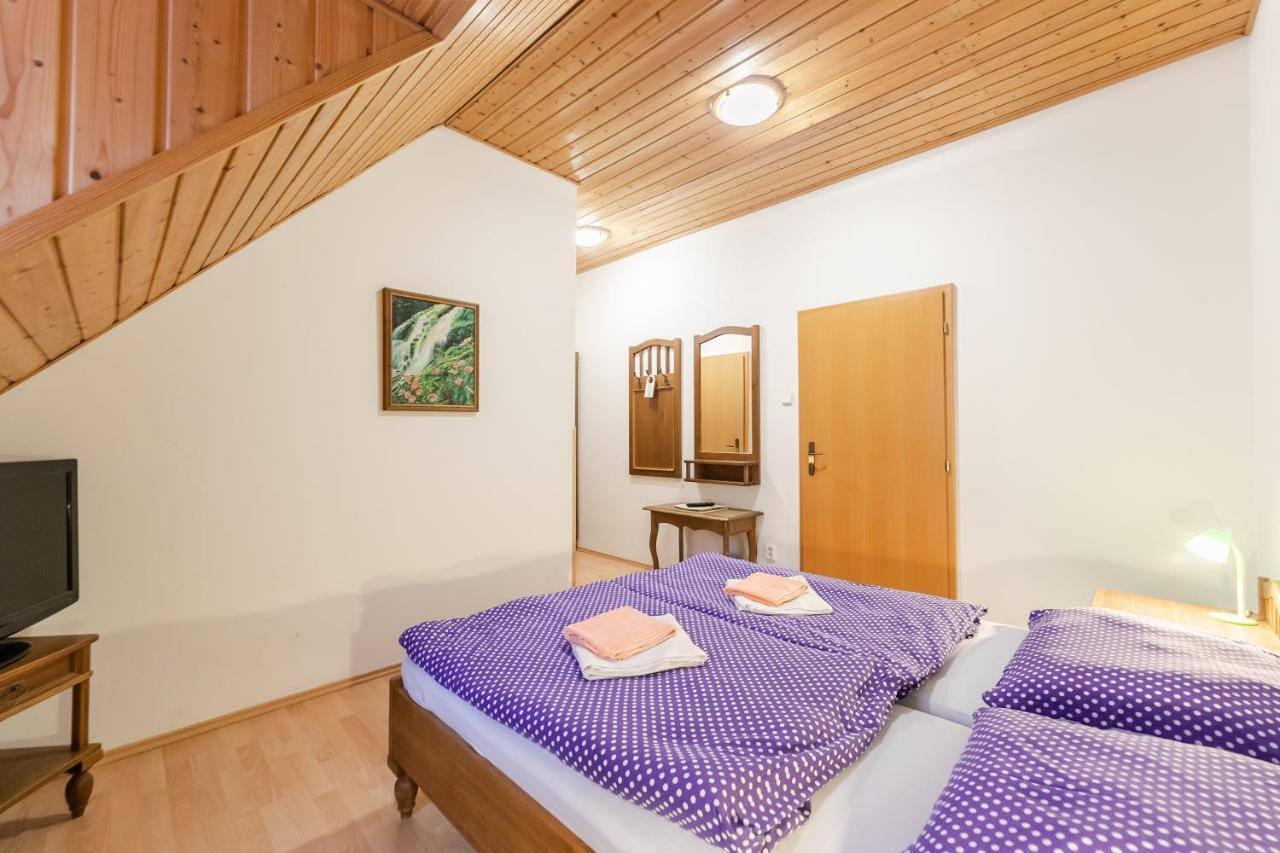Hotel Perla Jizery Josefŭv Dŭl Ngoại thất bức ảnh