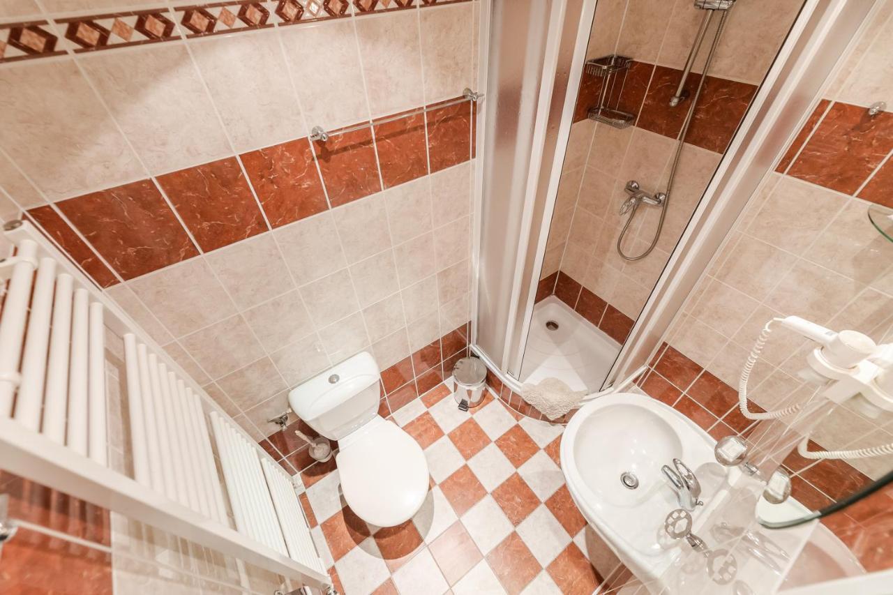 Hotel Perla Jizery Josefŭv Dŭl Ngoại thất bức ảnh