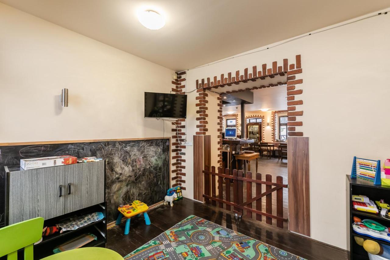 Hotel Perla Jizery Josefŭv Dŭl Ngoại thất bức ảnh